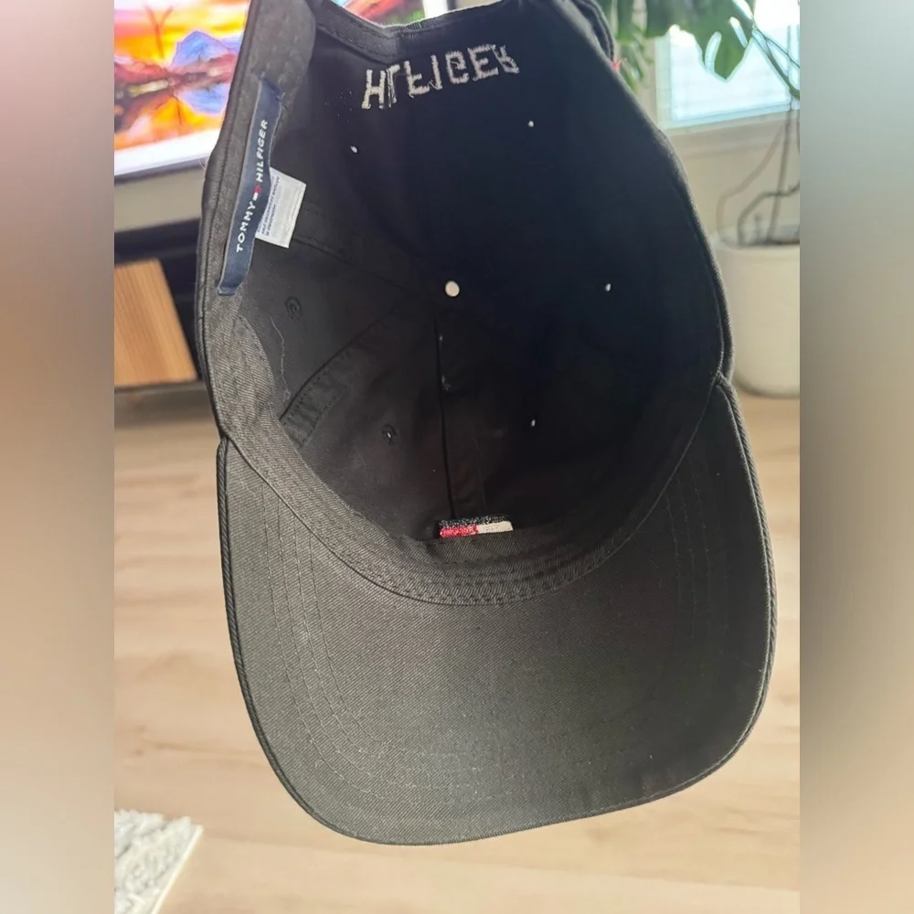 Tommy Hilfiger cap